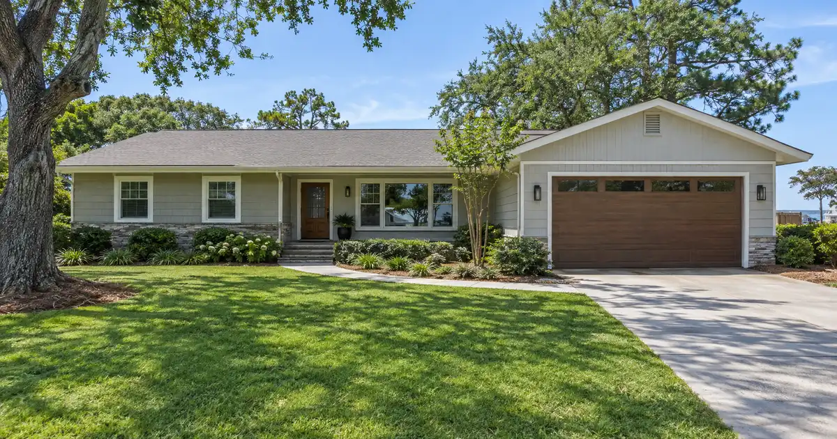 Mortgage refinance in Duck, North Carolina — a better loan on the same home