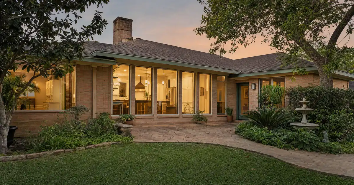 Cash-out refinance in Eagle Pass, Texas — home equity into cash