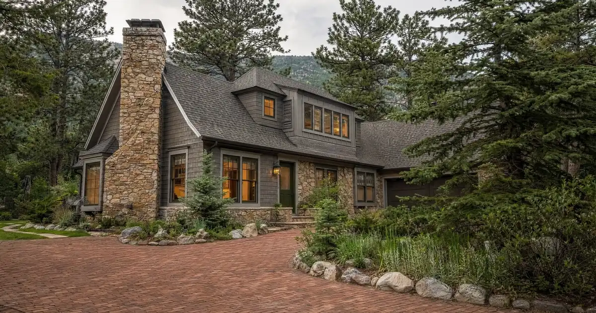 Cash-out refinance in Estes Park, Colorado — home equity into cash