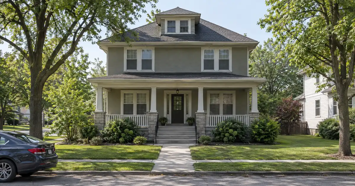 Should a Homeowner Refinance With Cash Out or Open a HELOC?