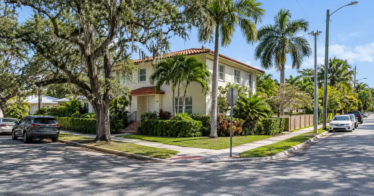 DSCR Cash Out Refinance in Surfside, Florida: The 2026 DSCR Financing Guide to Harding Avenue