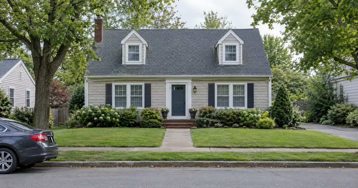 DSCR Cash-Out vs. a Bank Full-Doc Loan for a Landlord