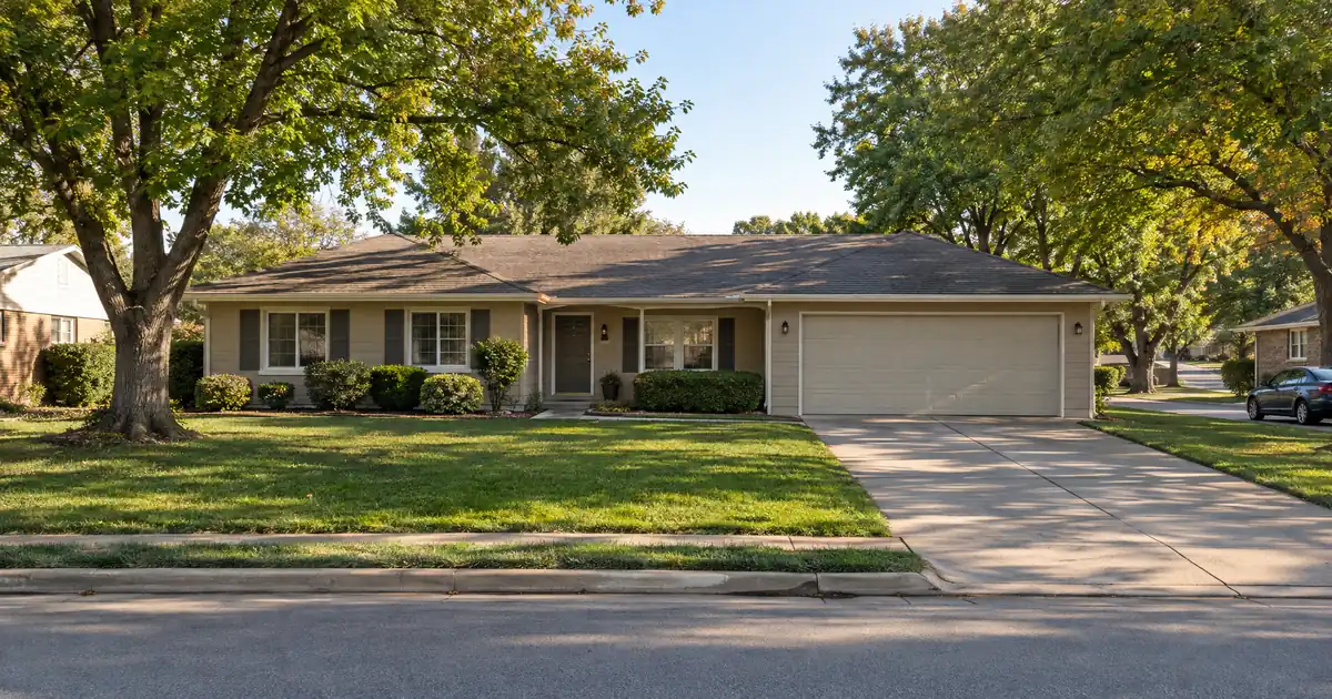 No-Seasoning DSCR vs Six-Month Wait for a BRRRR Rehabber's Refinance