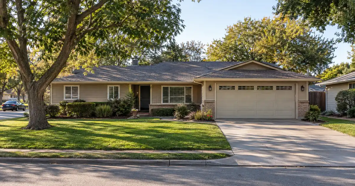 Does a Bank Statement HELOC Force a Draw on a Low-Balance First Mortgage?