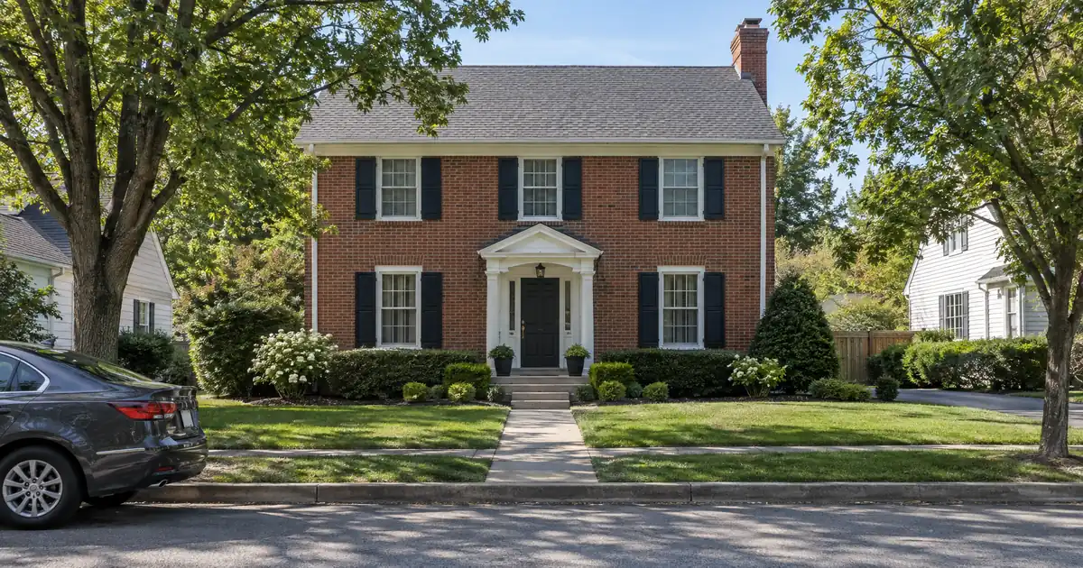 How Much a Bank Statement HELOC Lends Behind a Locked-in Mortgage