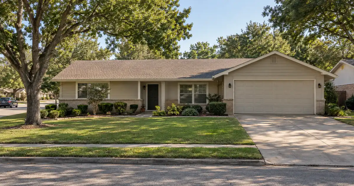 DSCR Cash-Out vs Rental HELOC vs Blanket Loan for 5+ Rentals
