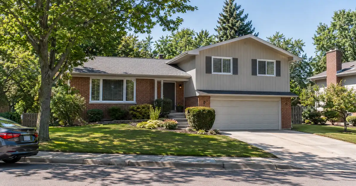 Should You Cash Out a DSCR-Financed Rental Now or Wait?