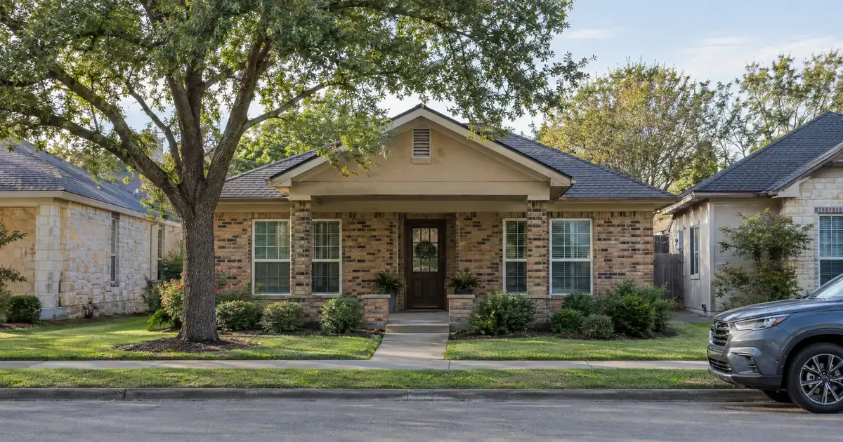 How to Consolidate Debt With a Bank Statement Cash-Out on a Texas Rental