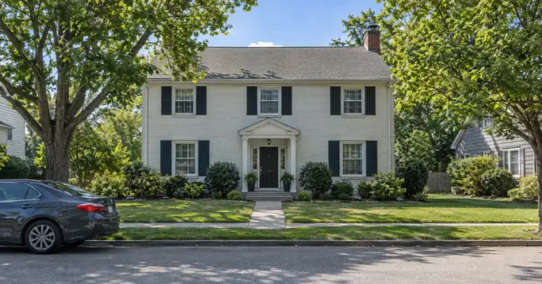 Can a Home in an Irrevocable Trust Get a Bank Statement HELOC?