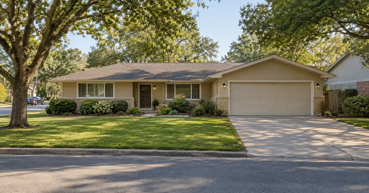 Can You Do a Cash-Out Refinance With a Month-to-Month Tenant?