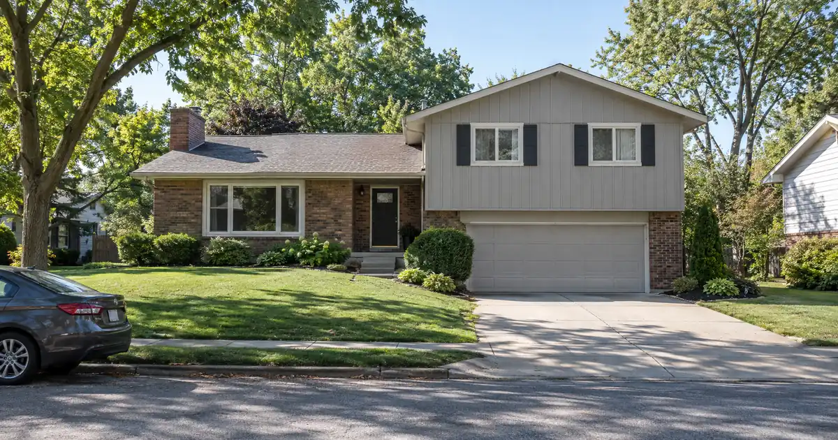 Advantages of Using a HELOC or Home Equity Loan to Buy Investment Property