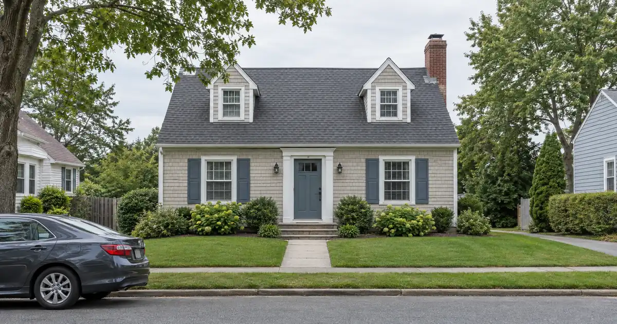 Broker vs Bank DSCR Cash-Out for a First-Time Landlord