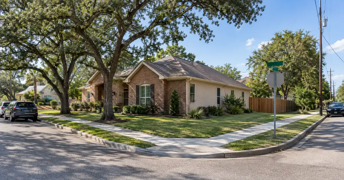 How to Close a Texas Rental HELOC With a Remote Notary