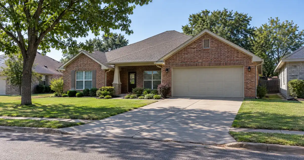 DSCR Cash Out Refinance in Enid, Oklahoma: The 2026 DSCR Financing Guide to Garriott Road Rentals