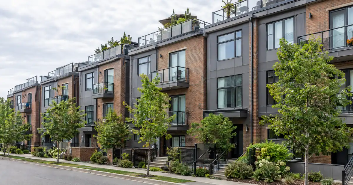 Does a Slow Season Hurt a Short-Term Rental Cash-Out on a Resort Condo?
