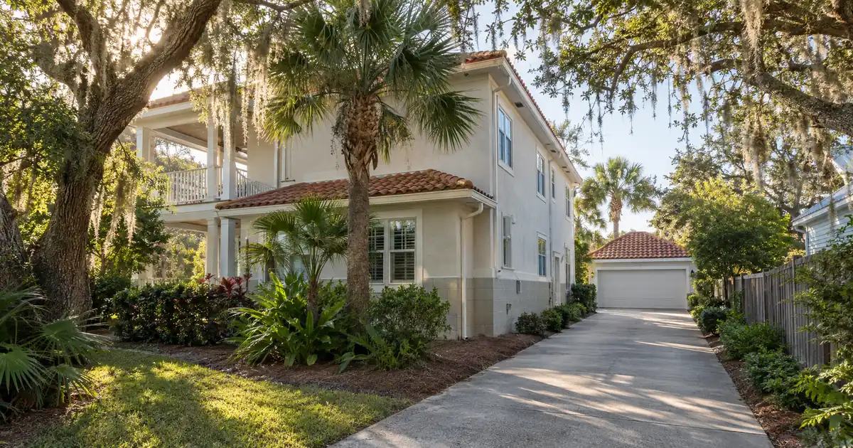 DSCR Cash Out Refinance in Destin, Florida: Can Your Rent Cover a Higher Payment After Cash Out?