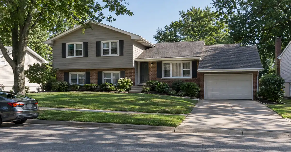 Should a Homeowner Use a HELOC to Consolidate Credit Cards?