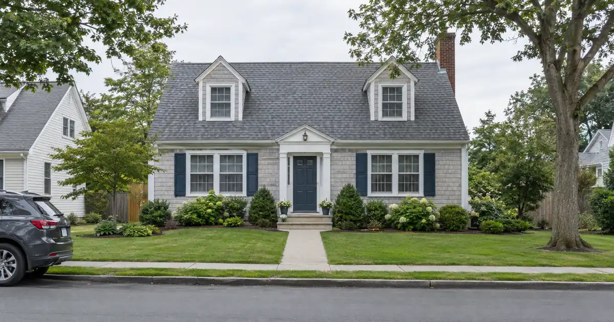 Does a Bridge HELOC Hurt Your Credit Before Your Home Sells?