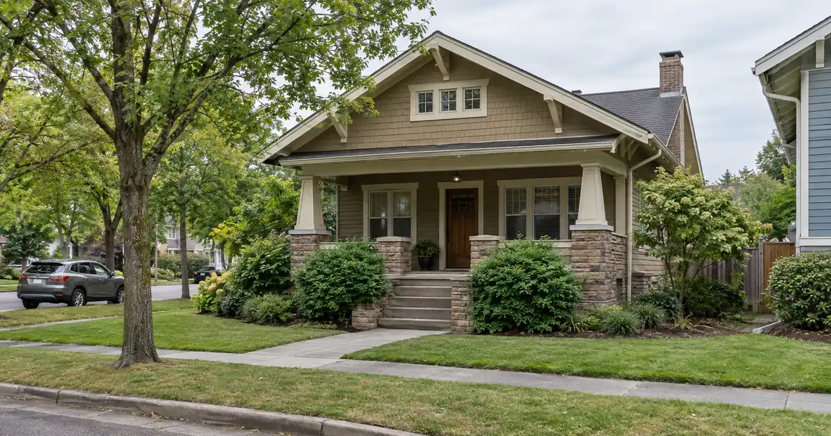 HELOC vs Home Equity Loan for Consolidating Cards on a Low First
