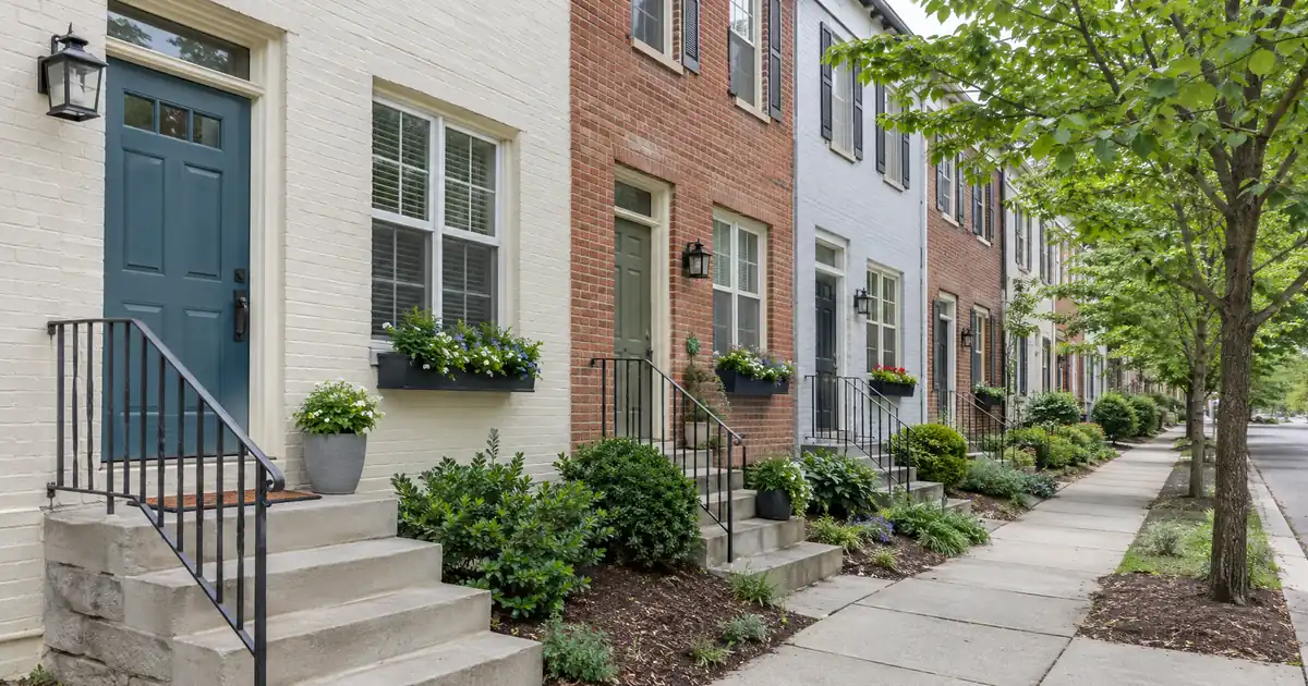 Should a Homeowner With a Low First Mortgage Skip the Cash-Out Refinance?