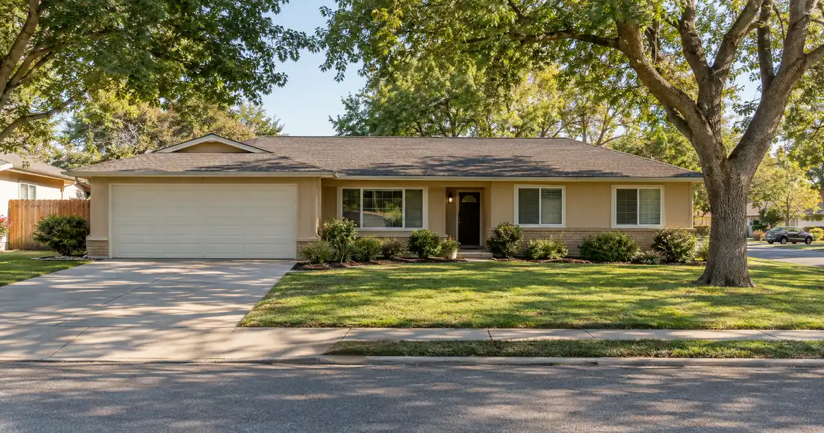 Refinance vs HELOC for a Homeowner Whose Payment Runs Too High