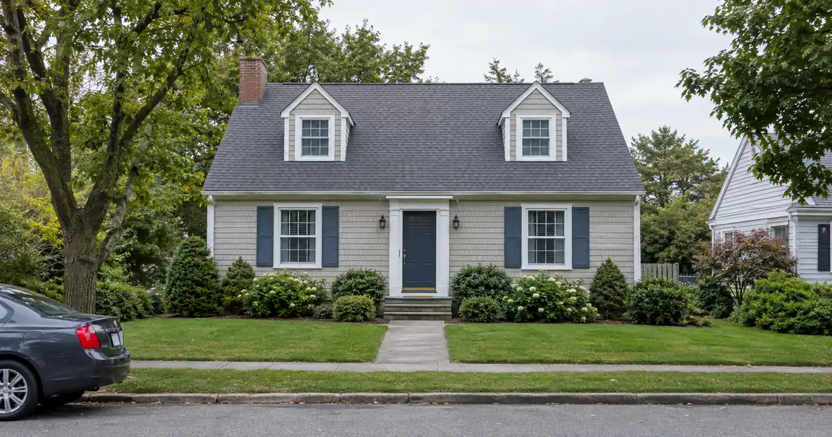 How Much a Conventional Refinance Finances When Combining a HELOC