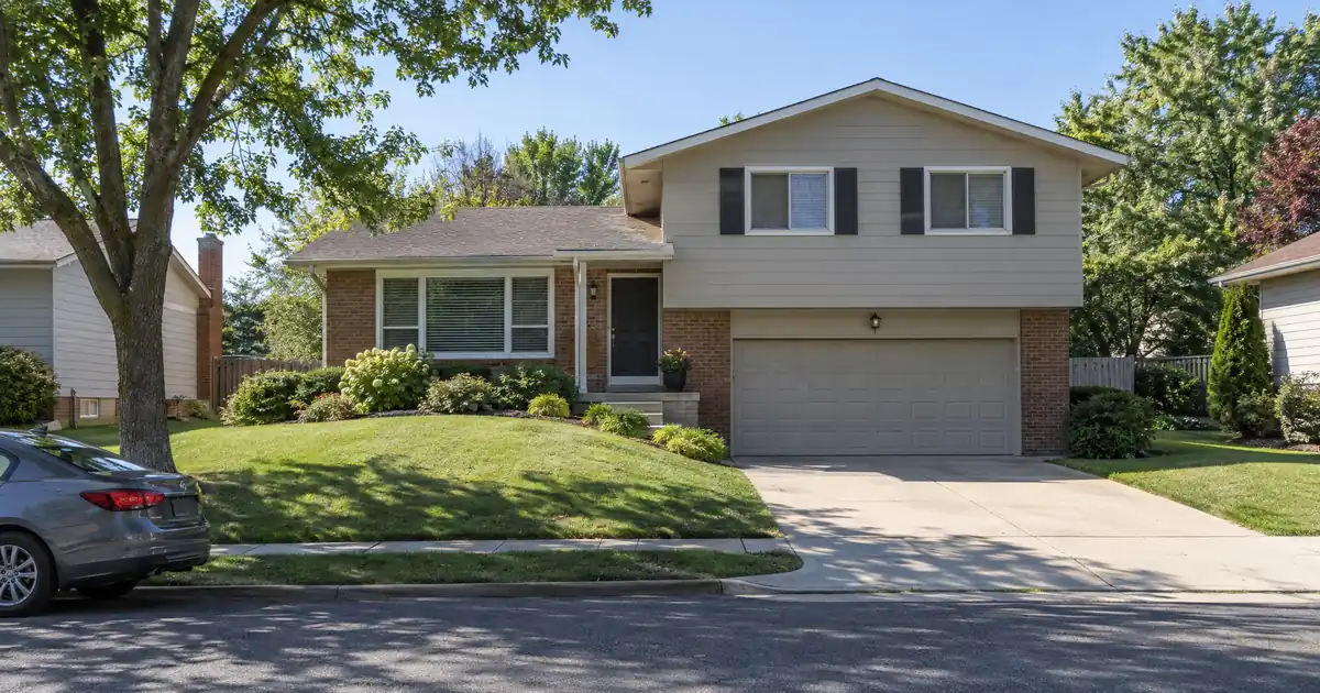 How to Close a HELOC on a Living Trust Home in Retirement