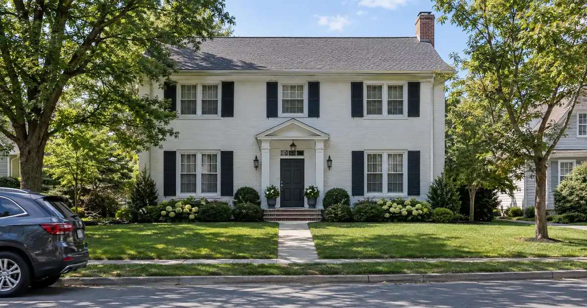 How to Use a HELOC for a Short-Term Need and Keep Your First Mortgage