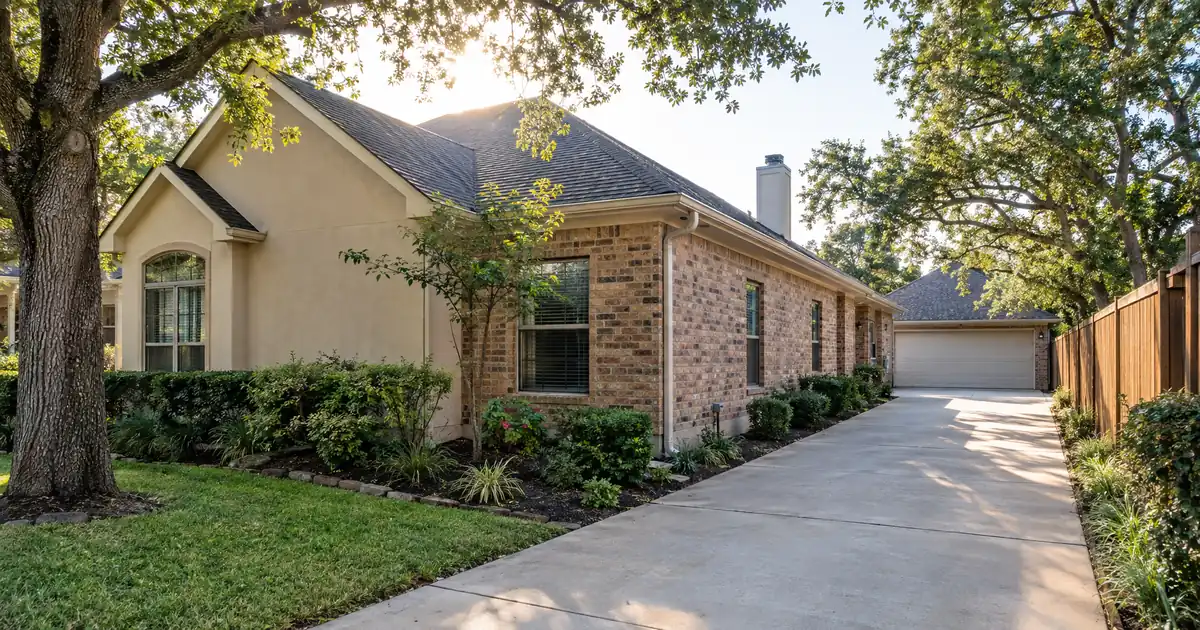 Can You Pay Off a HELOC in a Refinance on a Texas Homestead?