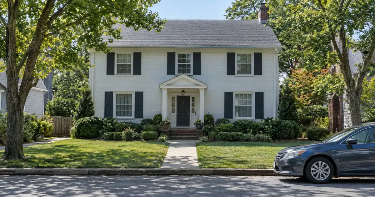 How Much a HELOC Saves on a Short-Term Need Without Refinancing