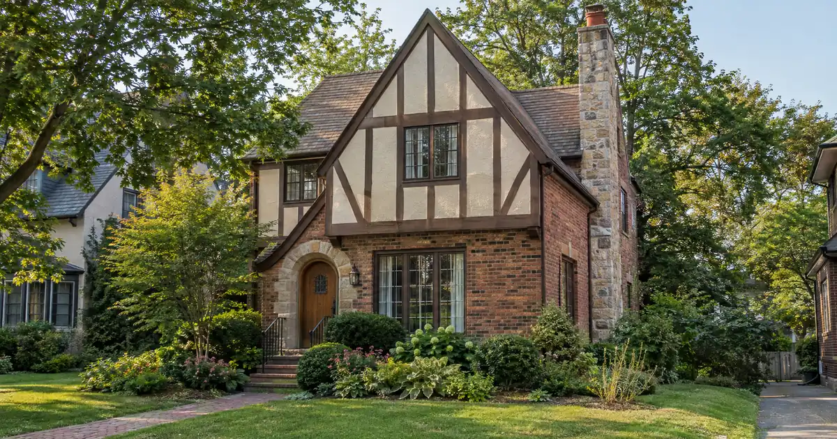 Should a Homeowner Start a Business With a HELOC?