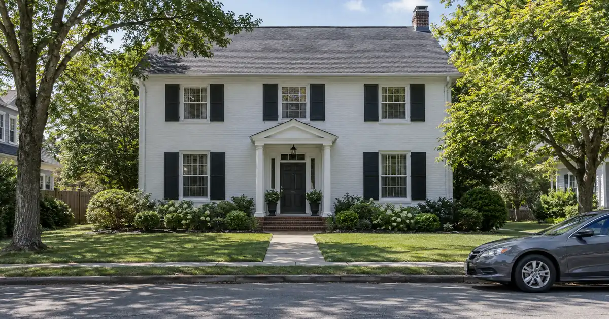 Can You Sell Your Home While a HELOC Is Open and Drawn?