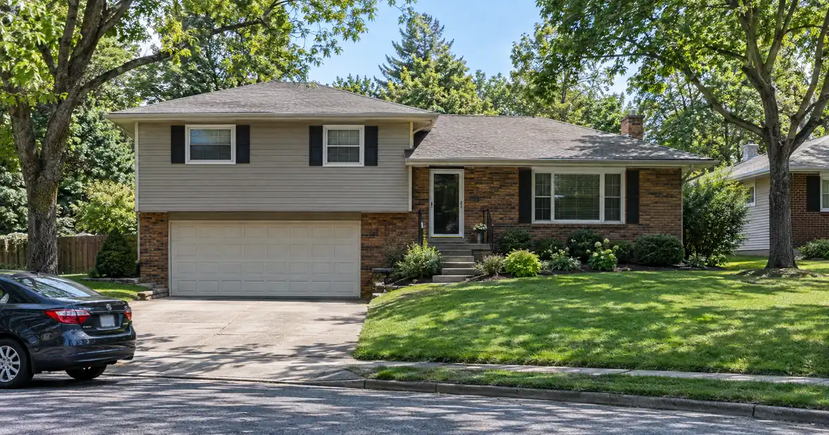 Can a Married Homeowner Open a HELOC Without the Spouse?