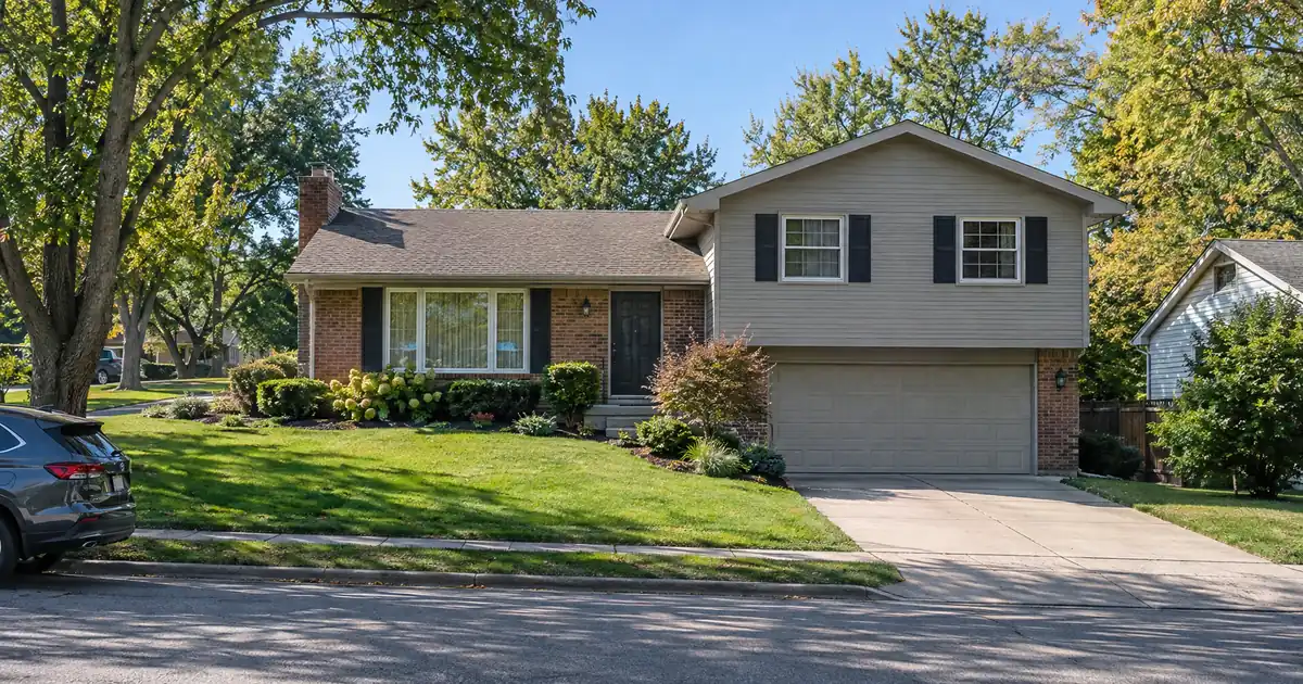 Can a Homeowner Keep a HELOC in Second Position After a Refinance?