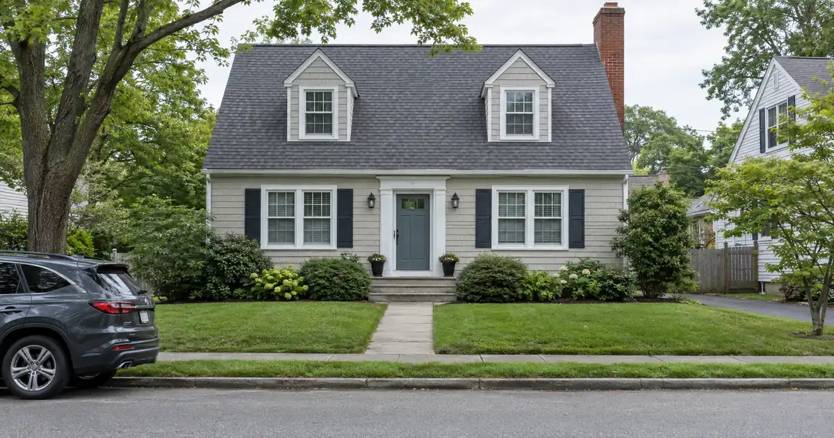 HELOC Spouse Rules for a Home Owned Before the Marriage