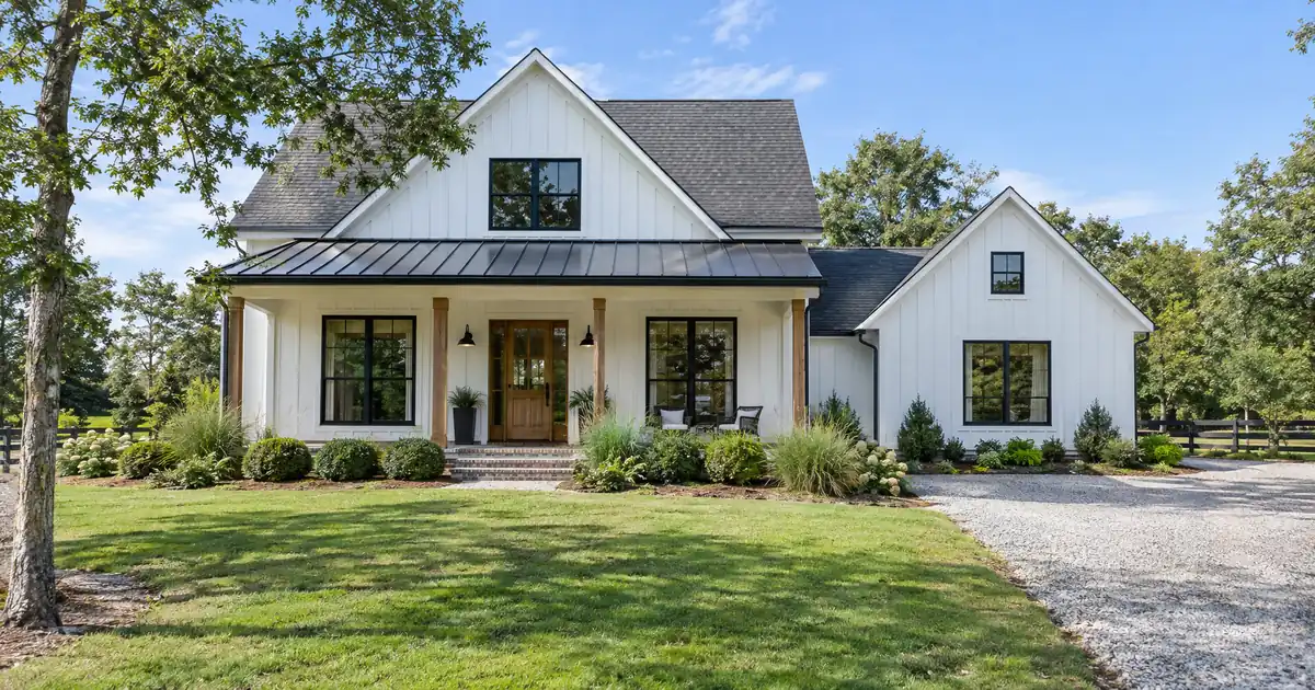 Does a Spouse Have to Sign a HELOC on a Home Owned Before Marriage?