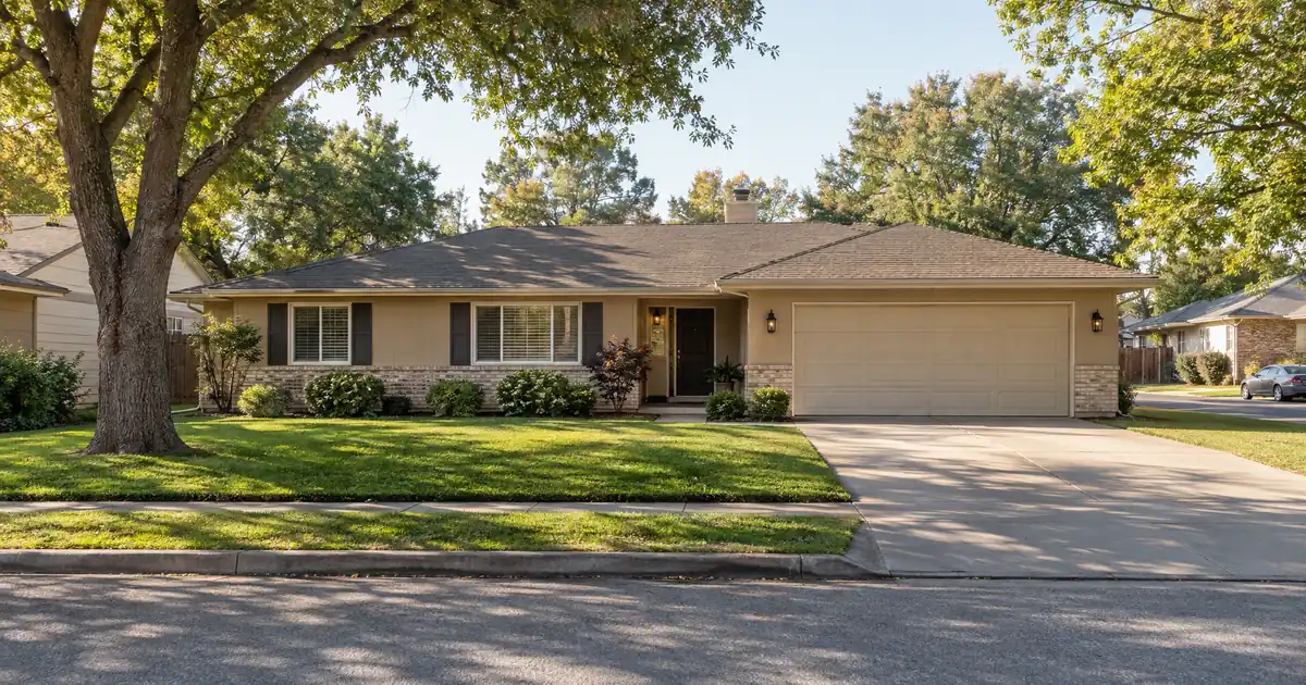 HELOC Requirements for a Home With a PACE Assessment