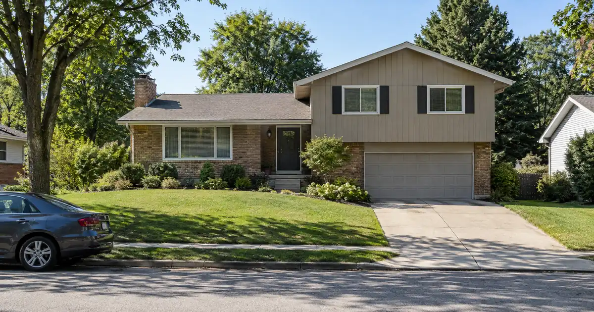 How to Use a DSCR Cash-Out Refinance on One Rental to Buy the Next