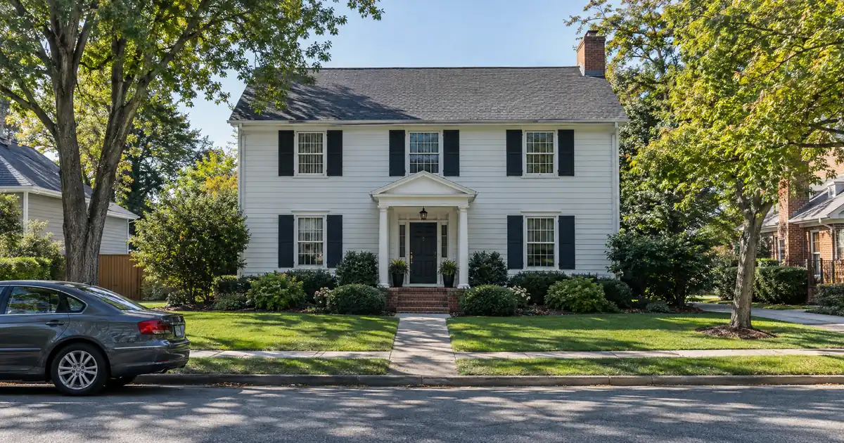 Bank Statement HELOCs for Homeowners Who Want to Keep a Low First Mortgage