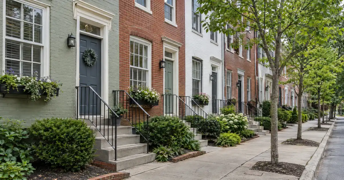 Should You Choose a Conventional Cash-Out Refinance Over a Second Lien?