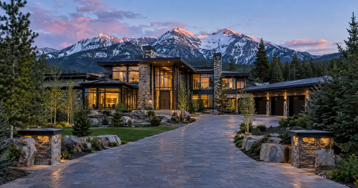Jumbo Cash-Out vs Jumbo HELOC for a High-Earning W-2 Remodel