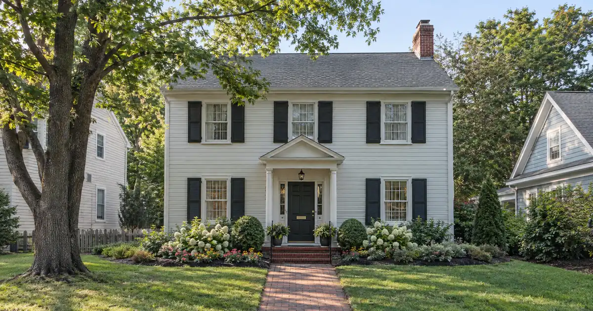 How Much Insurance an FHA Cash-Out Adds on a Thinner Credit Profile