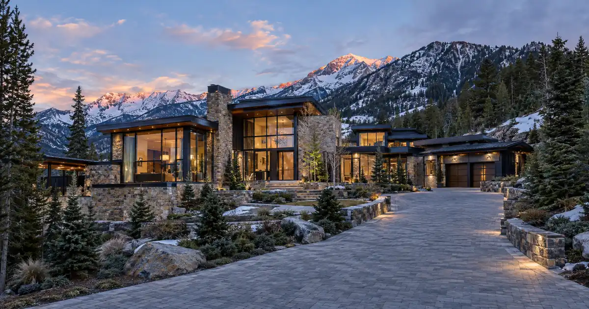 Jumbo Cash-Out vs Second Lien for a Lock-In Homeowner