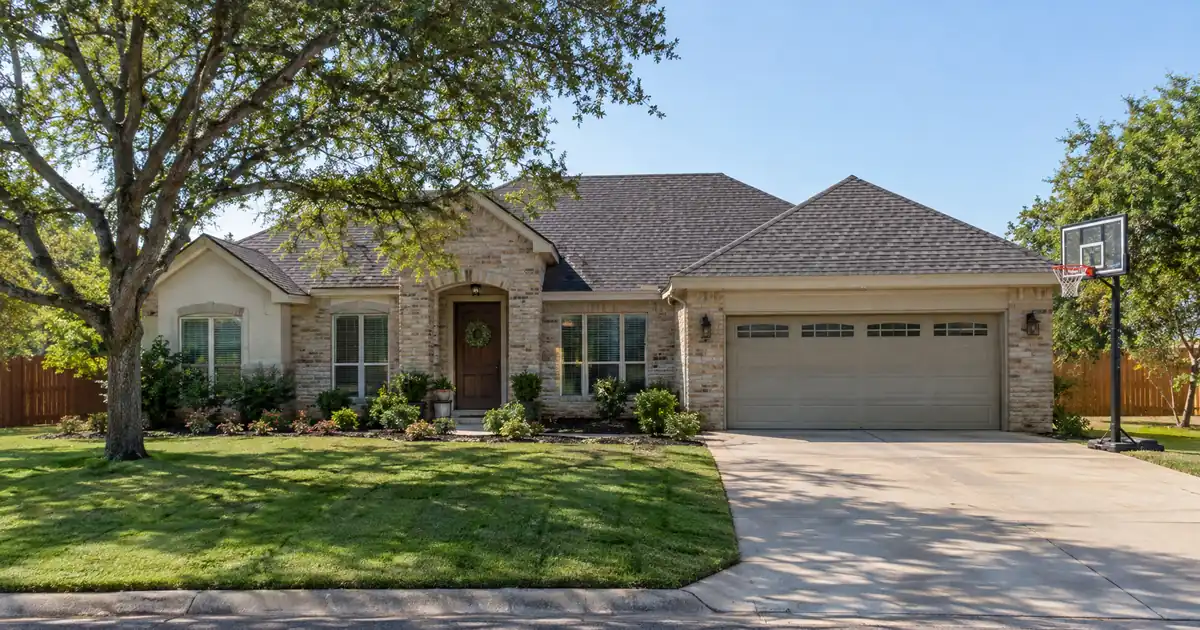 How to Get a Texas Conventional Cash-Out Refinance as a Lock-in Homeowner