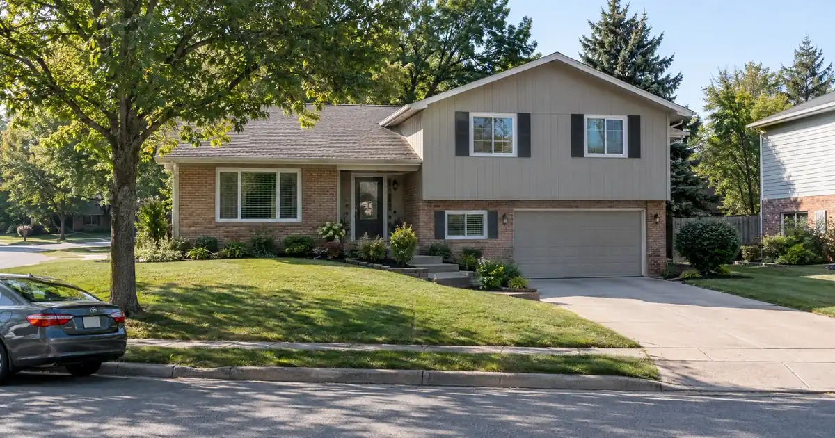 How a Cash-Out Refinance Payoff of a HELOC Changes Your Payment