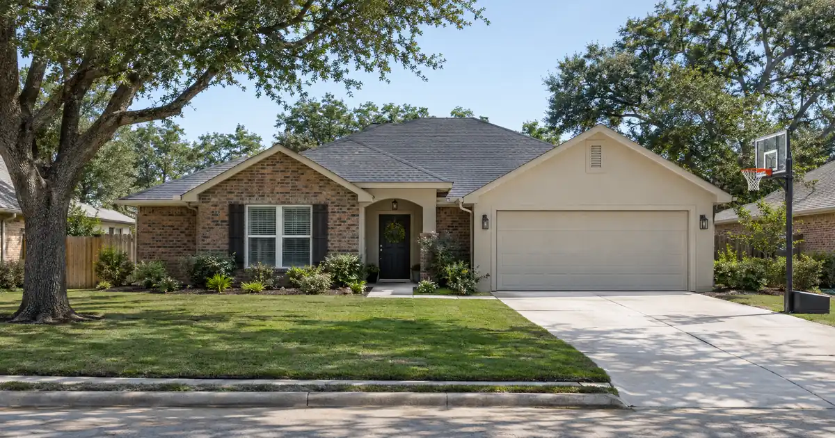 How Much Equity an FHA Texas Homestead Needs for Conventional Cash-Out