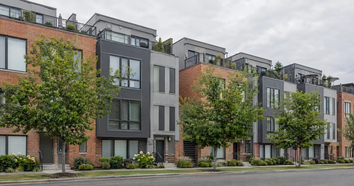 How Much Equity an FHA Condo Needs for a Conventional Cash-Out
