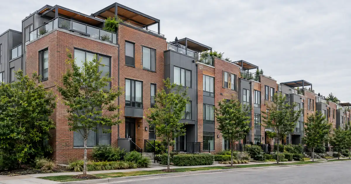 FHA vs Conventional Cash-Out for a Condo With Project Approval Issues