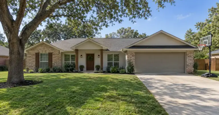 Should a Texas Homestead Owner Choose FHA Cash-Out or Conventional?