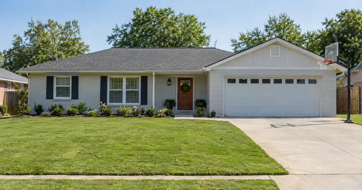 How to Clear a Solar Lien or Unpermitted Addition Before a VA Cash-Out